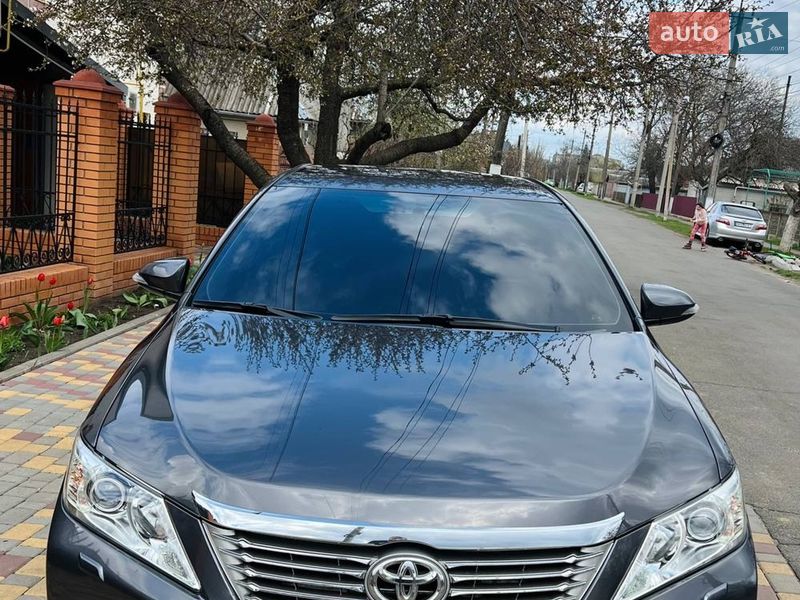 Седан Toyota Camry 2014 в Раздельной