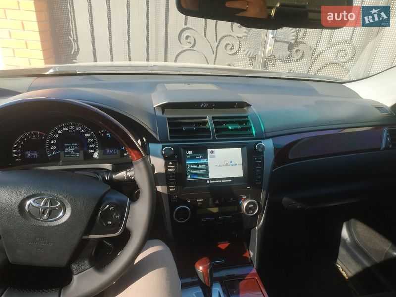 Седан Toyota Camry 2014 в Раздельной