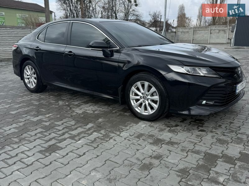 Седан Toyota Camry 2018 в Таращі