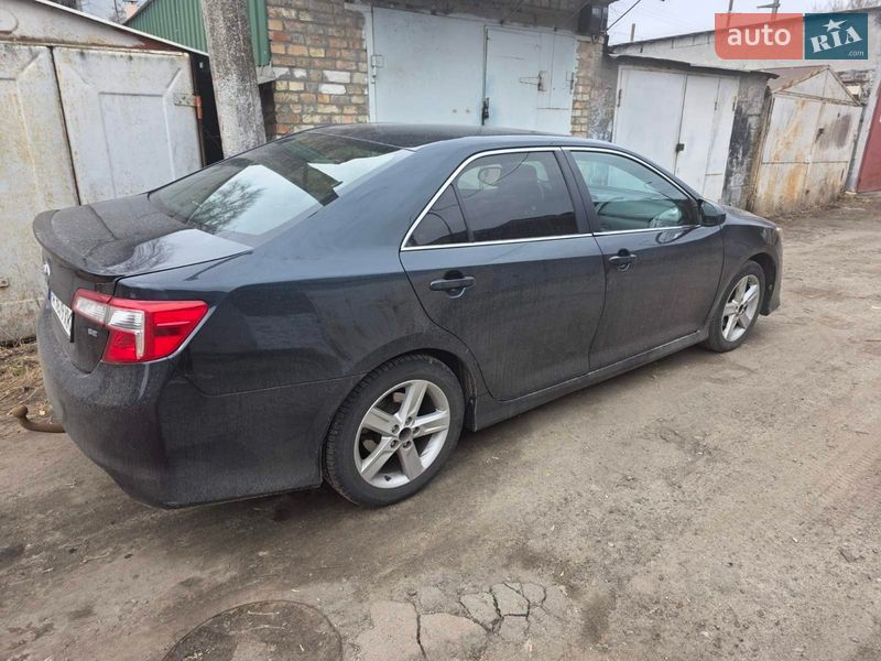 Седан Toyota Camry 2014 в Киеве фото 5 Седан Toyota Camry 2014 в Киеве