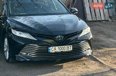 Седан Toyota Camry 2020 в Одессе