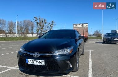 Седан Toyota Camry 2017 в Киеве