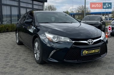 Седан Toyota Camry 2015 в Мукачевому
