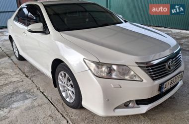 Седан Toyota Camry 2012 в Києві
