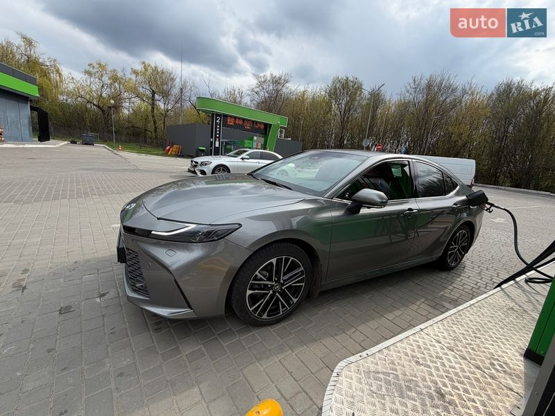 Седан Toyota Camry 2024 в Днепре фото 2 Седан Toyota Camry 2024 в Днепре