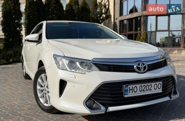 Седан Toyota Camry 2015 в Тернополе