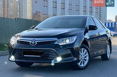 Седан Toyota Camry 2015 в Києві