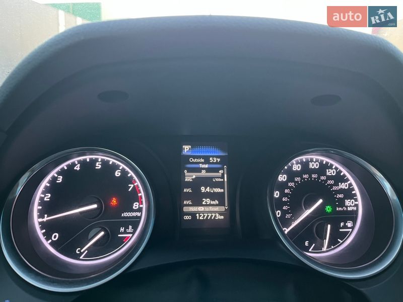 Седан Toyota Camry 2017 в Киеве