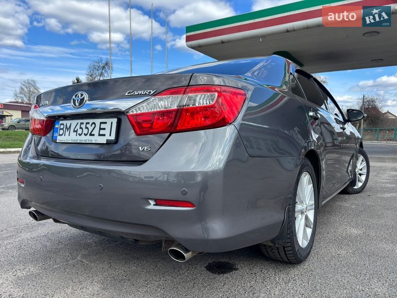 Седан Toyota Camry 2011 в Гадяче