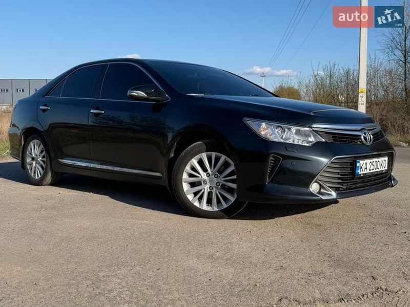 Седан Toyota Camry 2015 в Борисполе фото Седан Toyota Camry 2015 в Борисполе