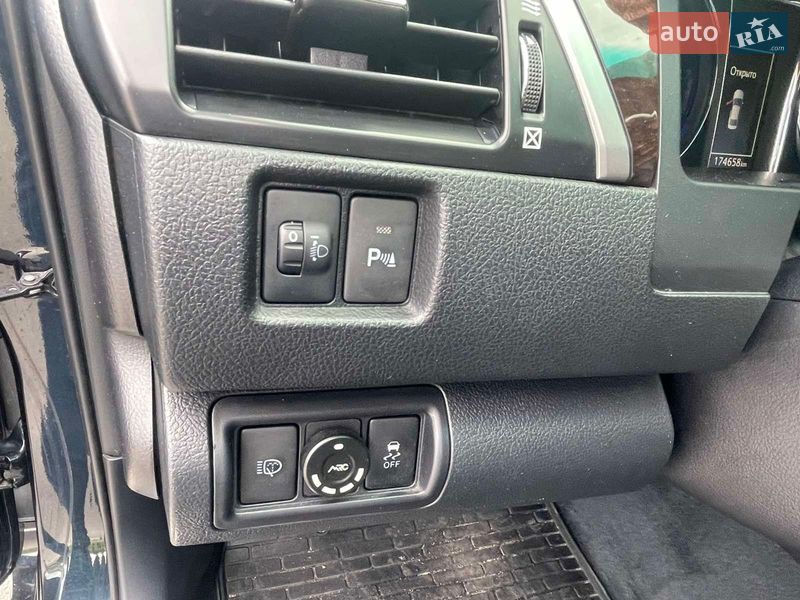 Седан Toyota Camry 2015 в Киеве