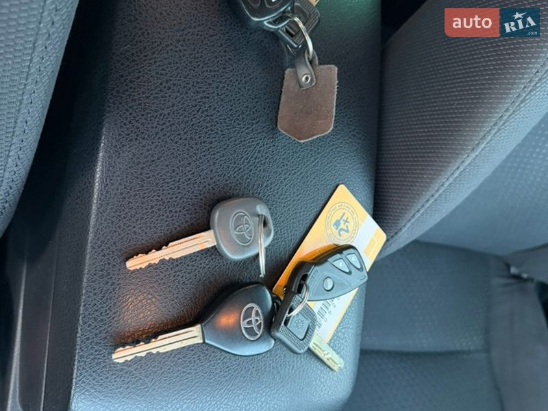 Седан Toyota Camry 2011 в Ямполе фото 37 Седан Toyota Camry 2011 в Ямполе