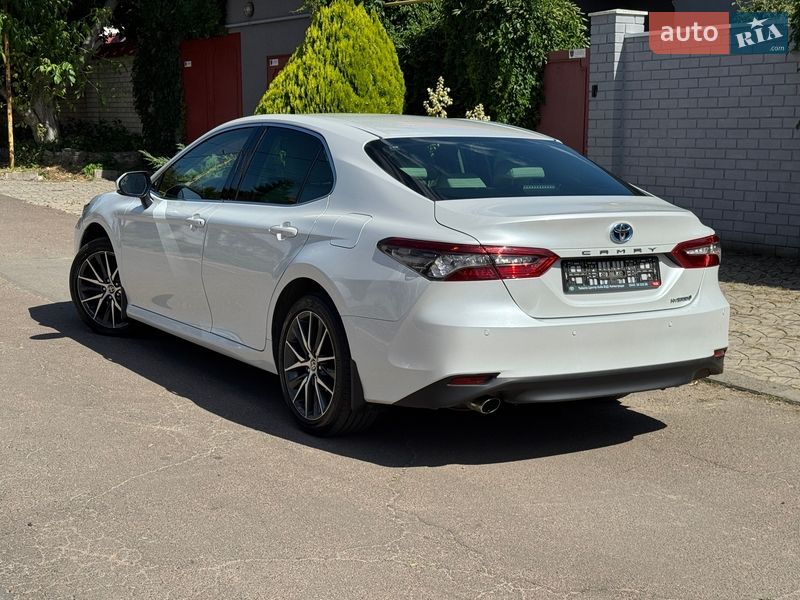 Седан Toyota Camry 2021 в Одессе