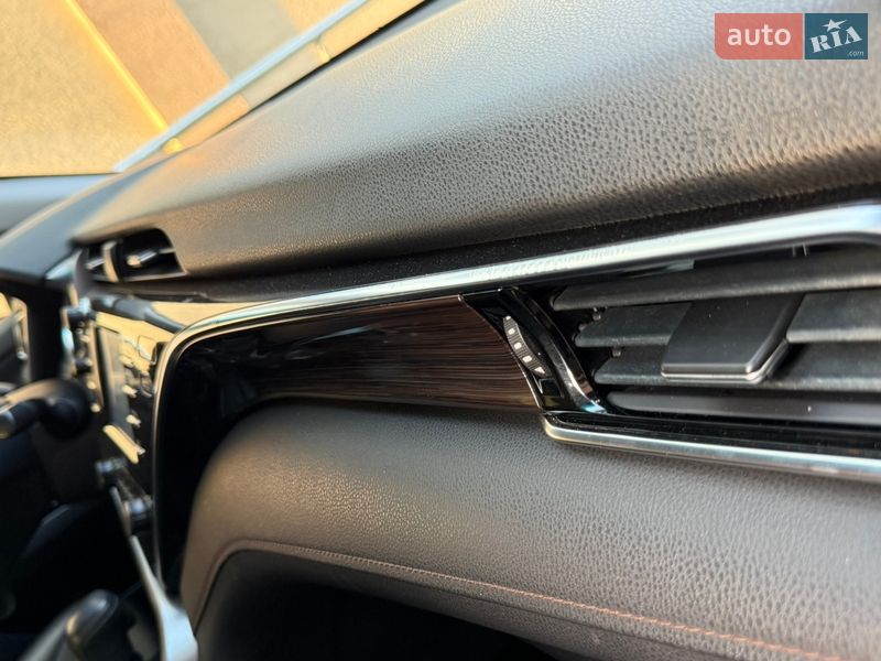 Седан Toyota Camry 2017 в Одессе