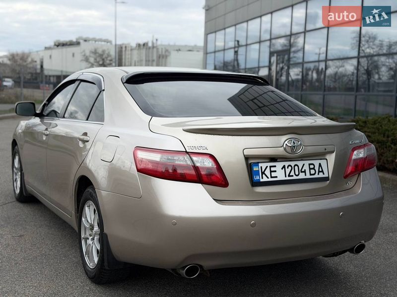 Седан Toyota Camry 2008 в Дніпрі