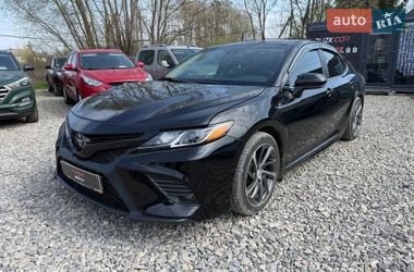 Седан Toyota Camry 2019 в Коломые