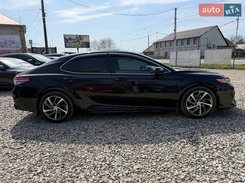 Седан Toyota Camry 2019 в Коломые
