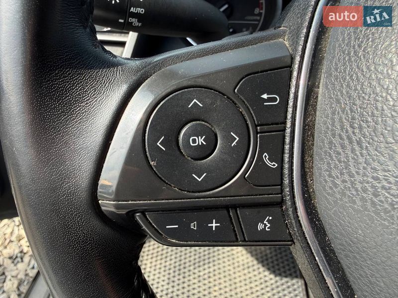 Седан Toyota Camry 2019 в Коломые