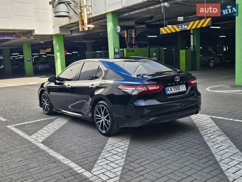 Седан Toyota Camry 2019 в Киеве фото 12 Седан Toyota Camry 2019 в Киеве