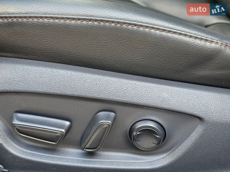 Седан Toyota Camry 2019 в Киеве фото 23 Седан Toyota Camry 2019 в Киеве