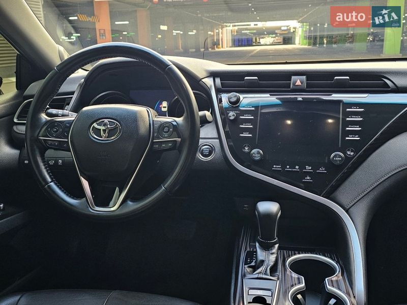 Седан Toyota Camry 2019 в Киеве фото 30 Седан Toyota Camry 2019 в Киеве