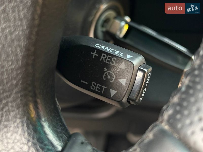 Седан Toyota Camry 2013 в Днепре