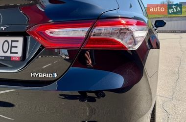 Седан Toyota Camry 2020 в Киеве