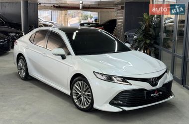 Седан Toyota Camry 2020 в Одессе