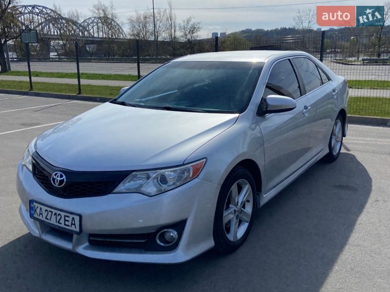Toyota Camry 2014