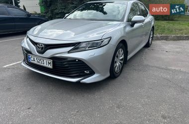 Седан Toyota Camry 2017 в Черкассах