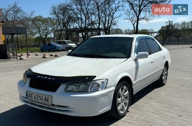 Седан Toyota Camry 2001 в Новомосковске