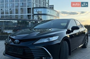 Седан Toyota Camry 2021 в Львове