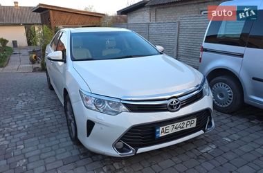 Седан Toyota Camry 2016 в Днепре