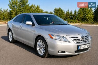 Седан Toyota Camry 2008 в Днепре