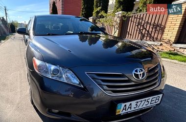 Седан Toyota Camry 2007 в Киеве