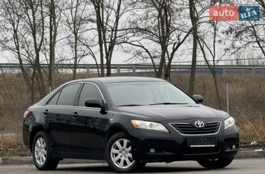 Седан Toyota Camry 2006 в Днепре