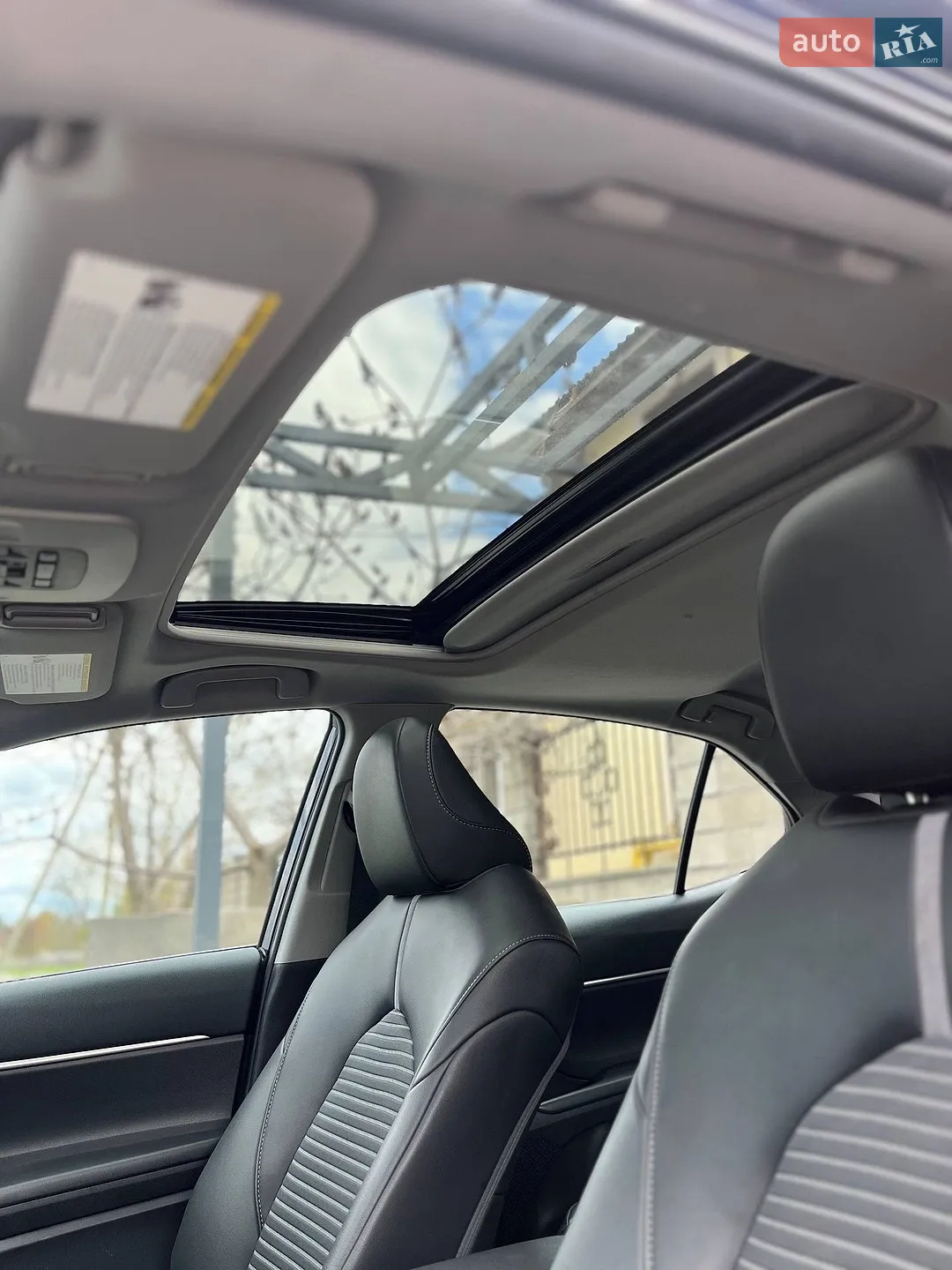 2021 Toyota Camry - мініатюра 25