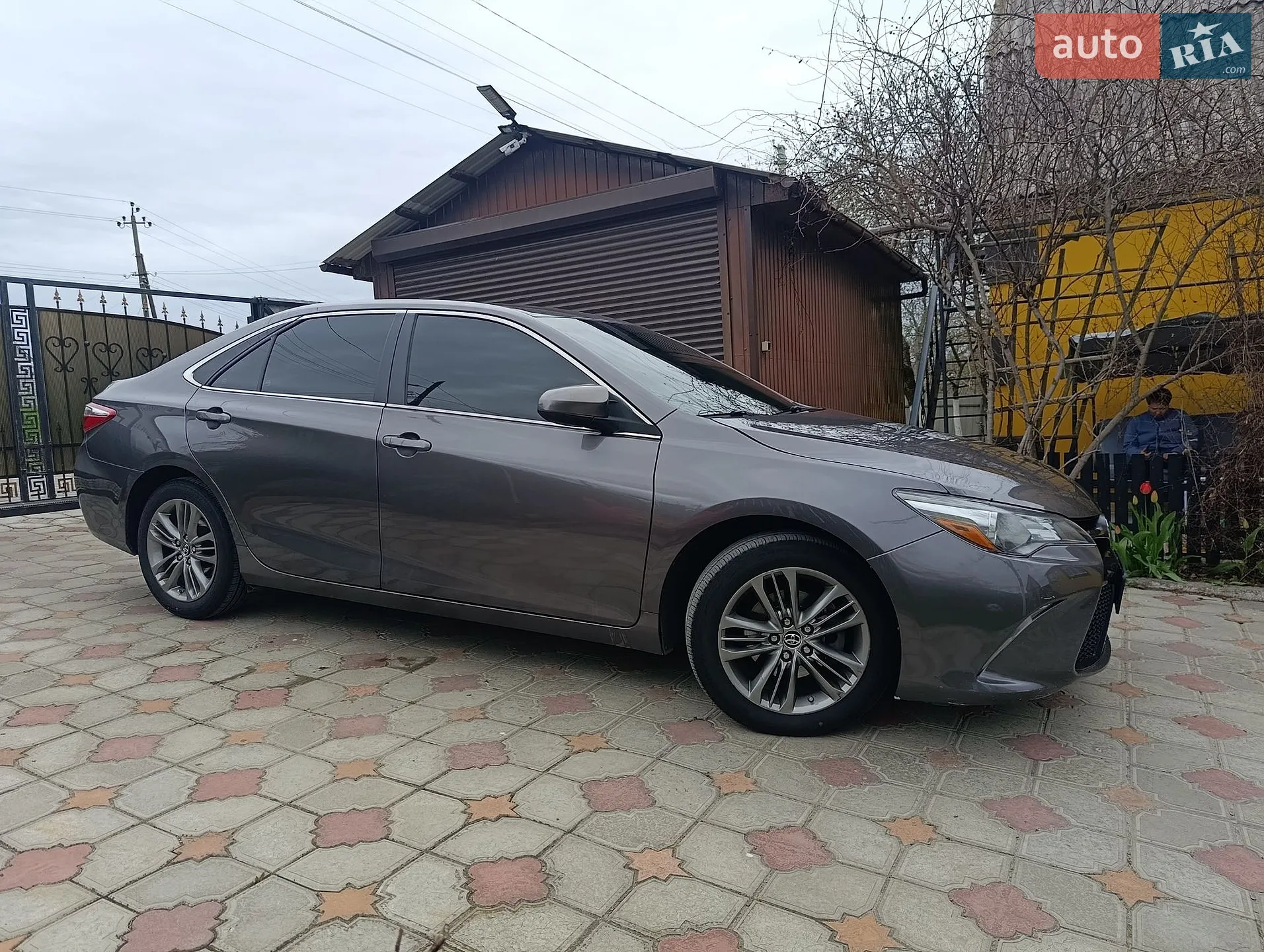 2015 Toyota Camry - фото 1