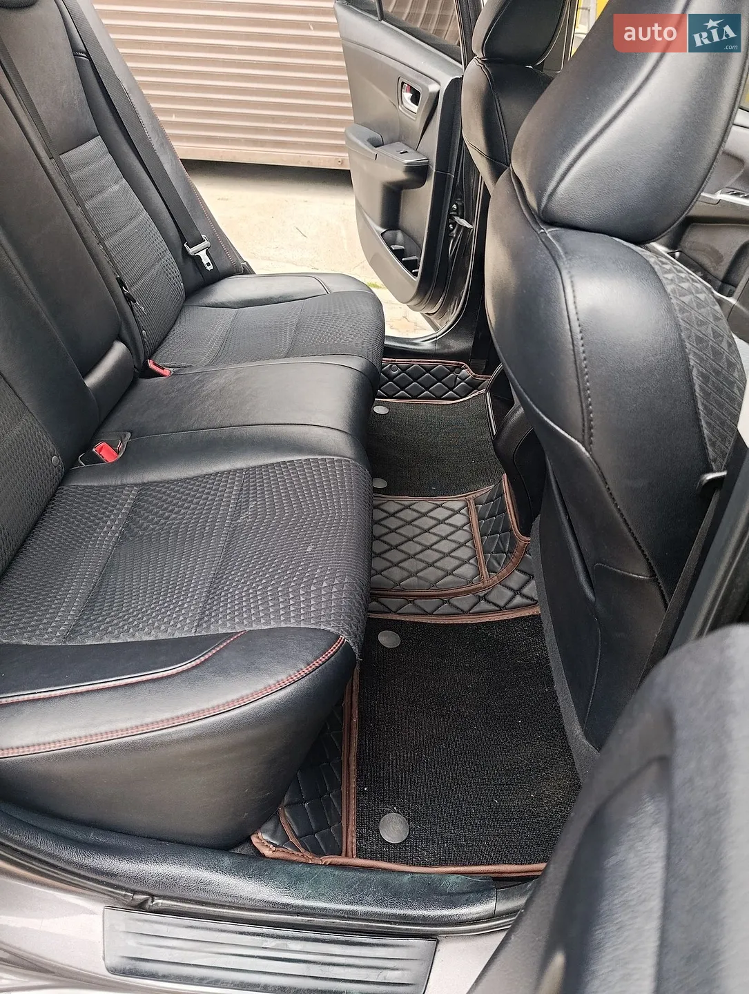 2015 Toyota Camry - мініатюра 28