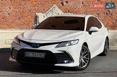 Седан Toyota Camry 2021 в Львове