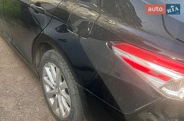 Седан Toyota Camry 2018 в Жмеринке