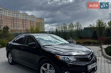 Седан Toyota Camry 2012 в Киеве