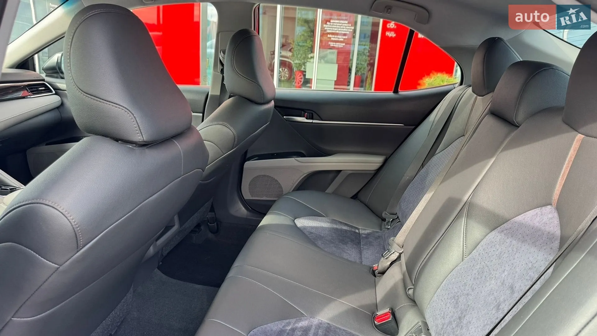 2018 Toyota Camry - мініатюра 7