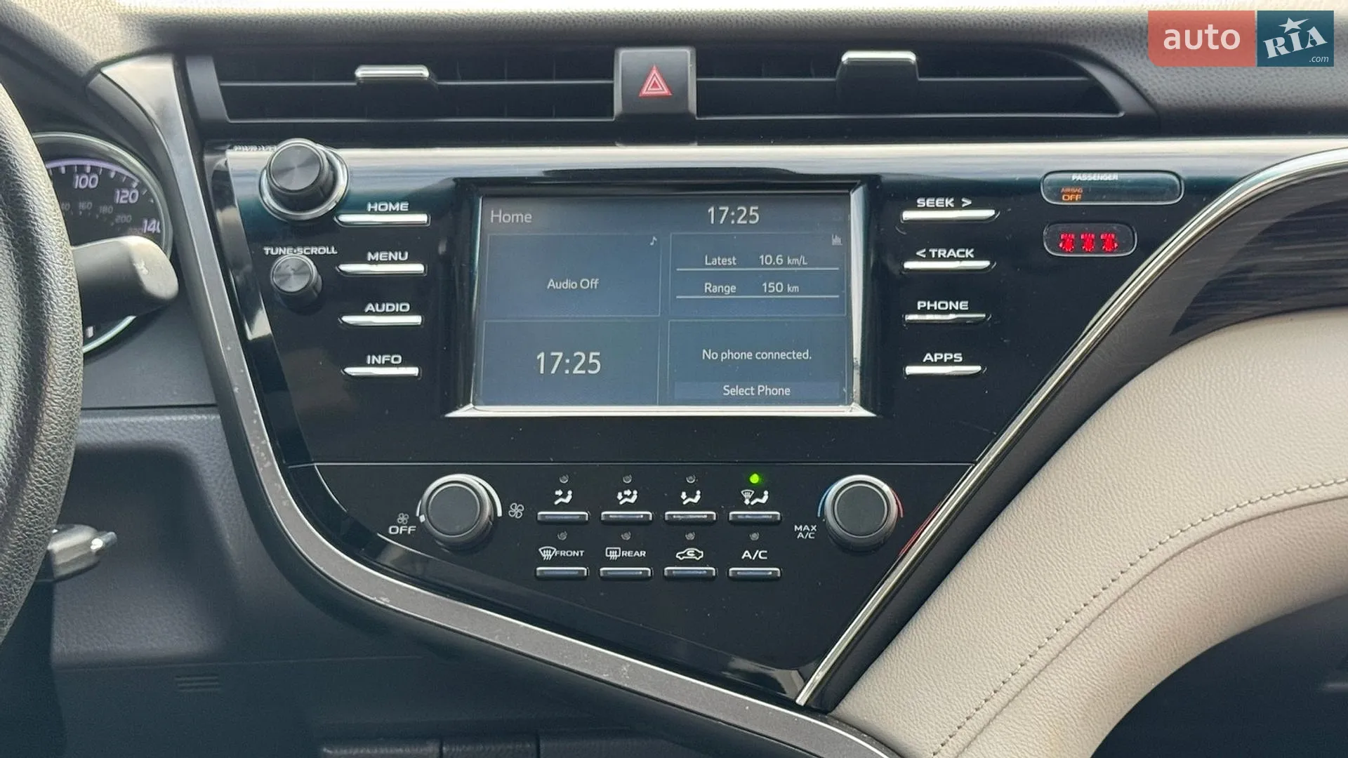 2018 Toyota Camry - мініатюра 16