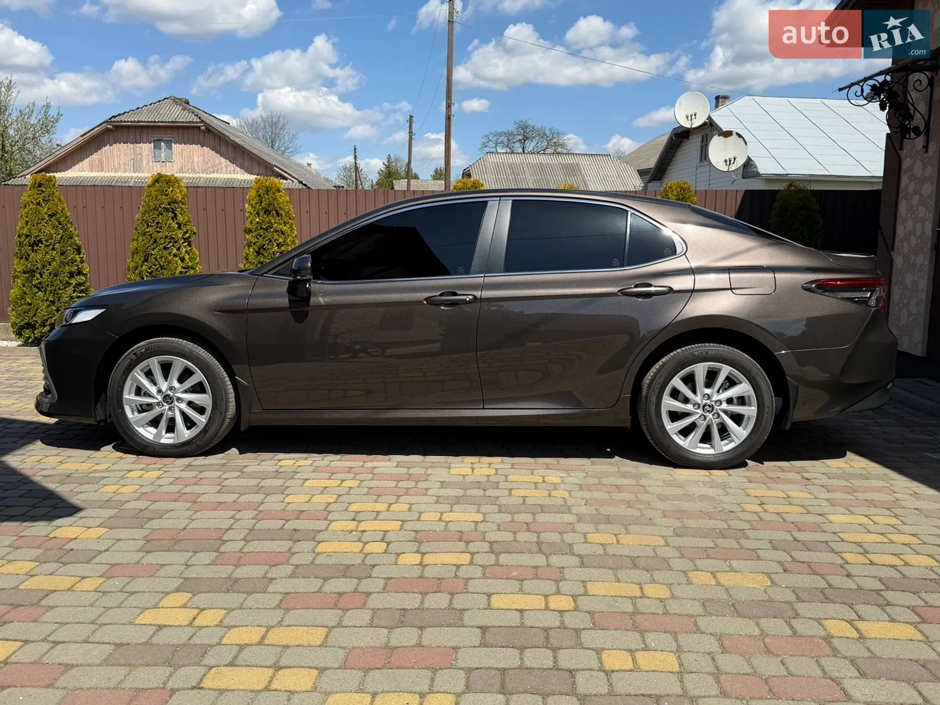 2022 Toyota Camry - мініатюра 2