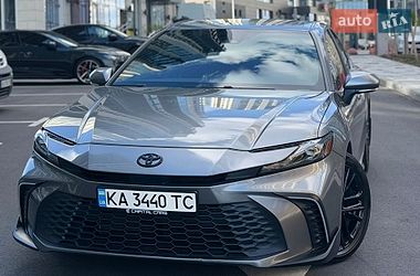 Седан Toyota Camry 2024 в Києві