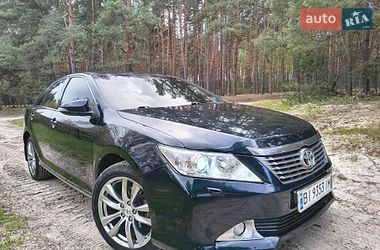 Седан Toyota Camry 2011 в Лебедине