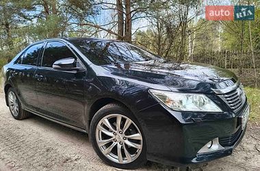 Седан Toyota Camry 2011 в Лебедине