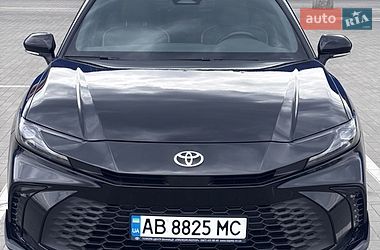 Седан Toyota Camry 2024 в Виннице