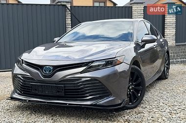 Седан Toyota Camry 2018 в Виннице